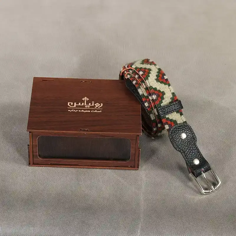 کمربند گلیم و چرم زنانه با گلیم نقوش هندسی همراه با بسته بندی