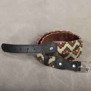 کمربند گلیمی زنانه ترکیب با چرم طبیعی با زمینه سبز و نقوش هندسی